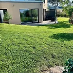 La Balma - 4 Appartements Avec Jardin En Maison Passive De Plain Pied A Frejus-Saint-Raphael